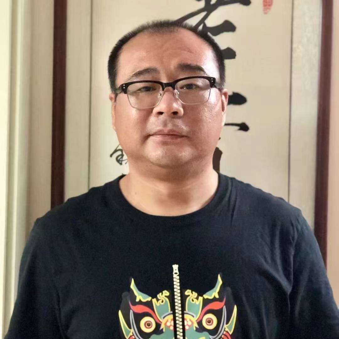 秦飞
