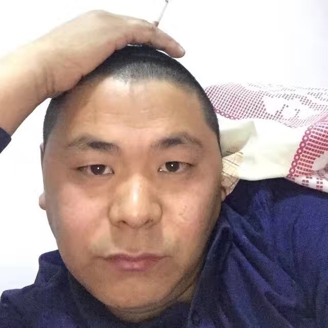犟牛只推足球