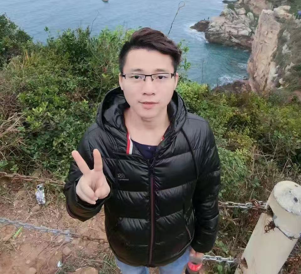 阿商玩足篮