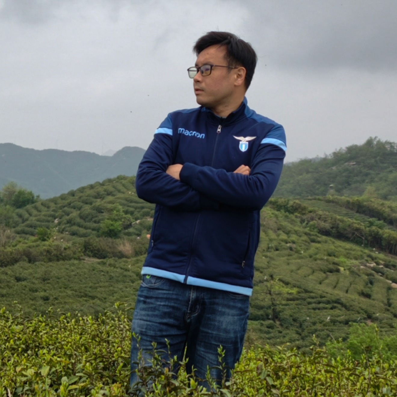 卖茶不懂球
